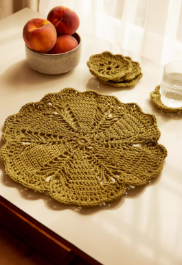 DMC - KIT Una mesa armoniosa - The Comforting Blanket crochet kit