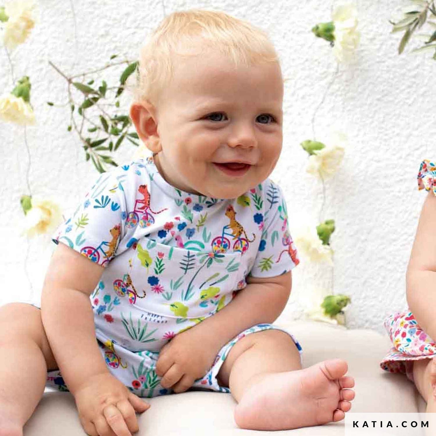 REVISTA KATIA Costura Essence 1 - Katia Fabrics - 32 Patrones