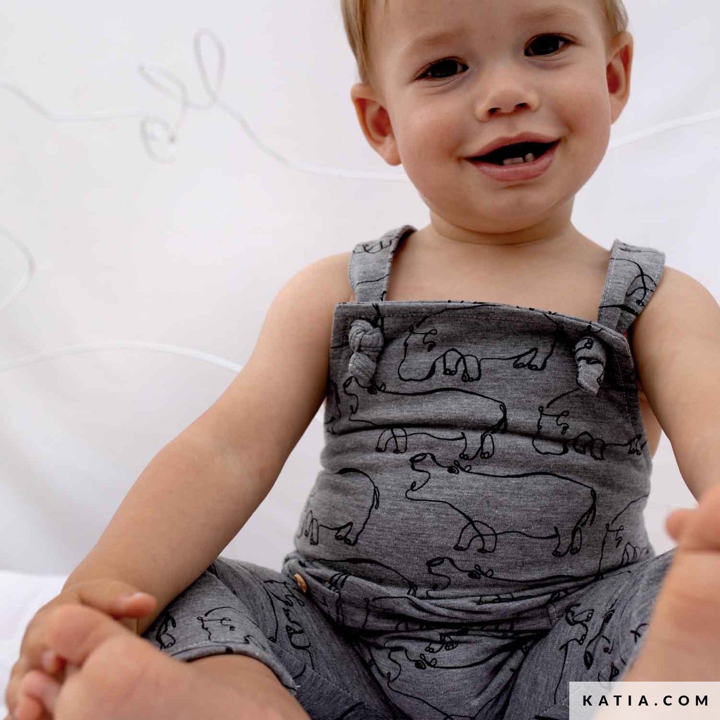 REVISTA KATIA Costura Essence 1 - Katia Fabrics - 32 Patrones